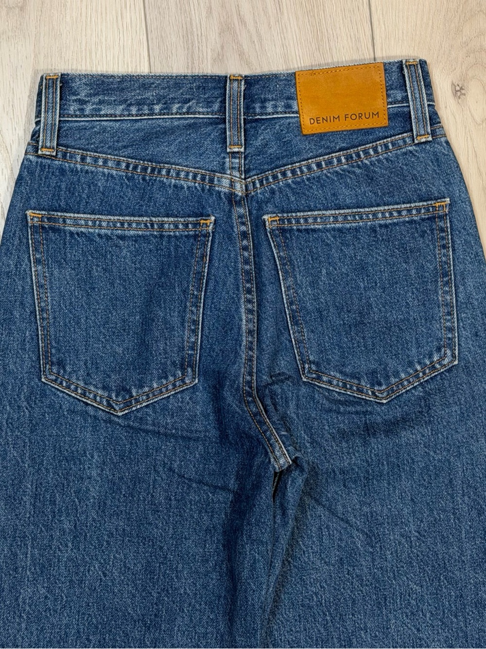 Denim Forum High-Rise Cropped Wide-Leg Jeans in Blue - Picture 5 of 9